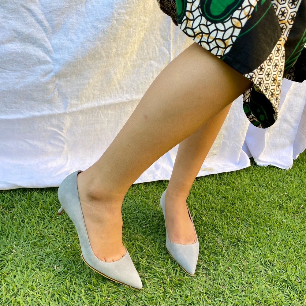 Manolo Blahnik BB Pointed Toe 50mm Kitten Heel Pump in Grey Suede